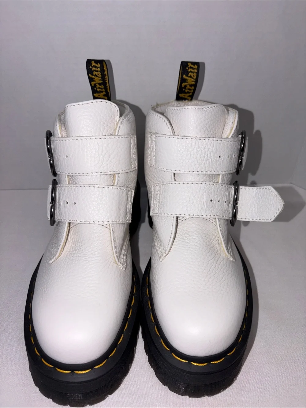 Dr. Martens Davon Heart Bucket Vintage’s white platform Boots
